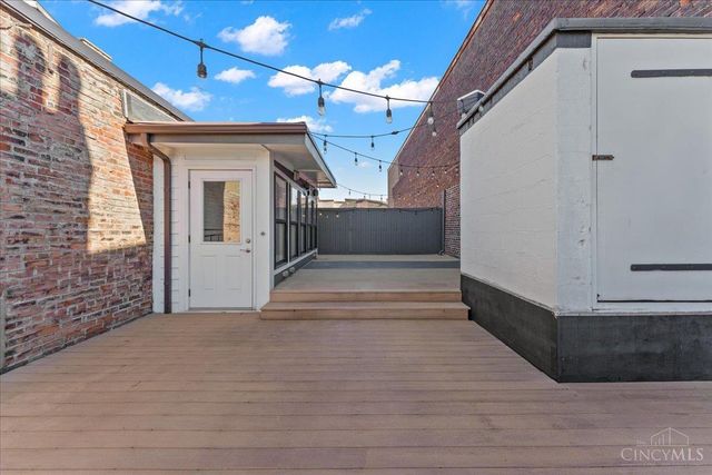 1302 Main Street, Cincinnati, OH 45202