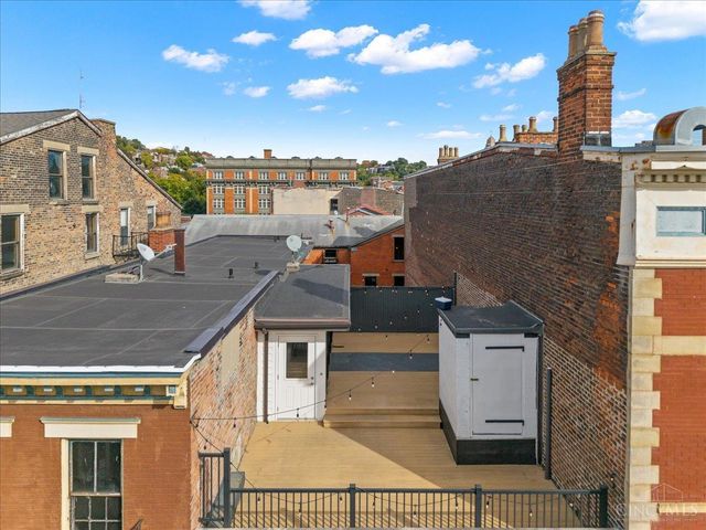 1302 Main Street, Cincinnati, OH 45202