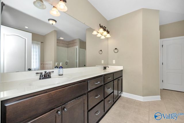 4824 Cove Valley Drive SE, Owens Cross Roads, AL 35763