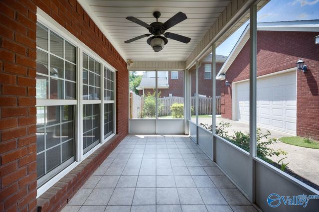 4824 Cove Valley Drive SE, Owens Cross Roads, AL 35763