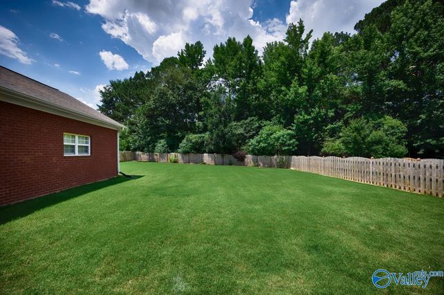 4824 Cove Valley Drive SE, Owens Cross Roads, AL 35763