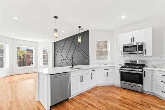 6128 S Rhodes Avenue 2, Chicago, IL 60637