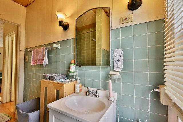 1632 Madison Street, Madison, WI 53711