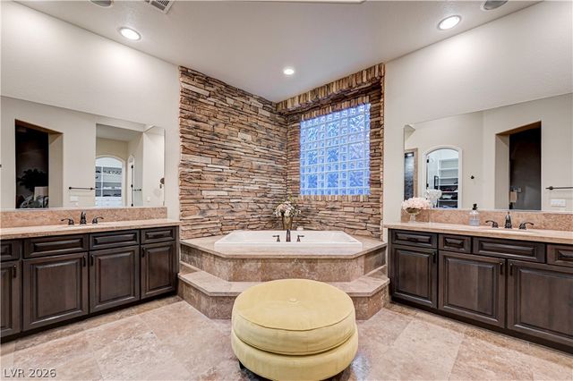 712 Tandoori Lane, Las Vegas, NV 89138