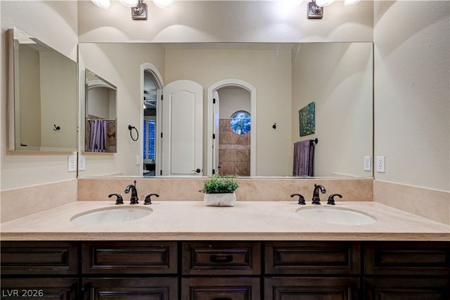 712 Tandoori Lane, Las Vegas, NV 89138