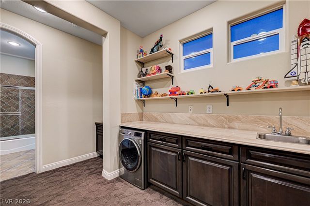 712 Tandoori Lane, Las Vegas, NV 89138