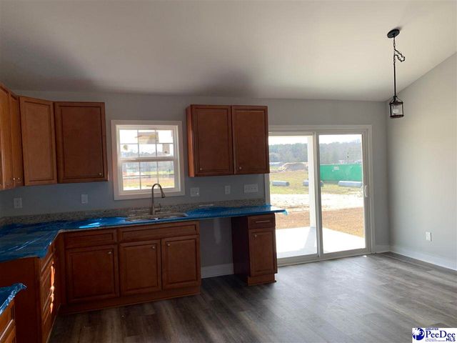 4962 E National Cemetery Road, Florence, SC 29506