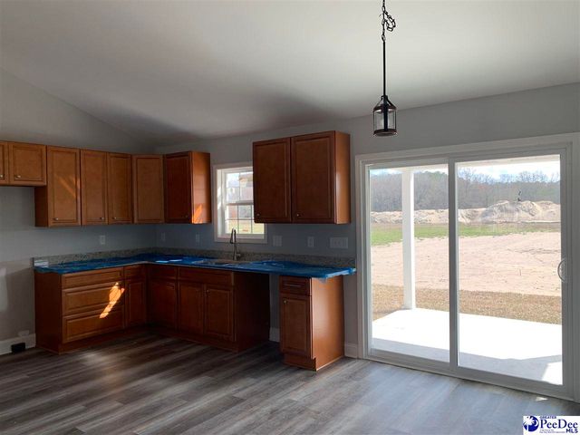 4962 E National Cemetery Road, Florence, SC 29506