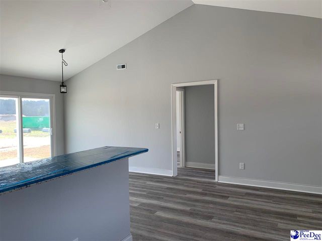 4962 E National Cemetery Road, Florence, SC 29506