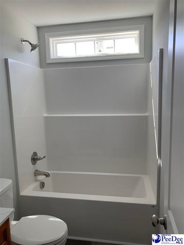 4962 E National Cemetery Road, Florence, SC 29506