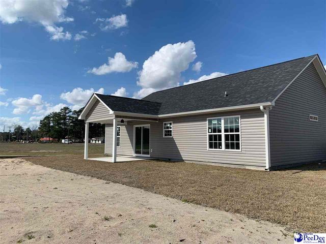 4962 E National Cemetery Road, Florence, SC 29506