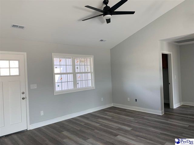 4962 E National Cemetery Road, Florence, SC 29506