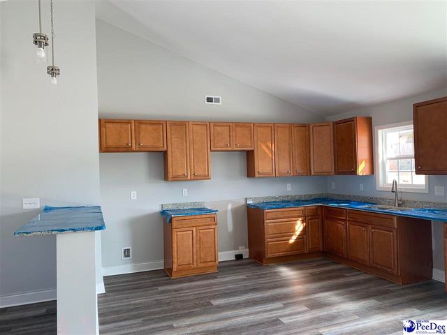 4962 E National Cemetery Road, Florence, SC 29506