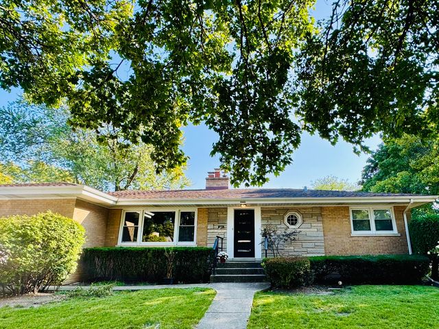 4555 Cleveland Street, Skokie, IL 60076
