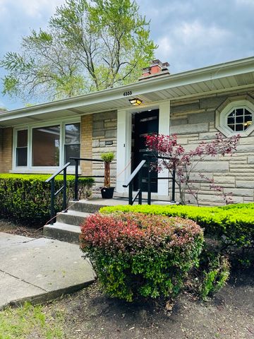 4555 Cleveland Street, Skokie, IL 60076