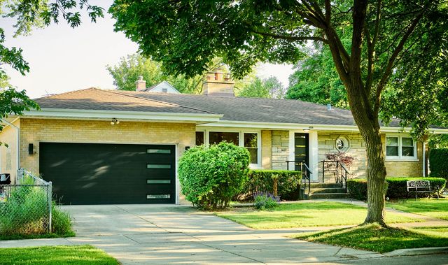 4555 Cleveland Street, Skokie, IL 60076