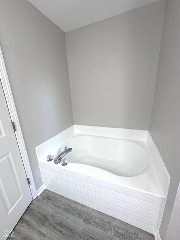 722 Sweet Creek Drive, Indianapolis, IN 46239