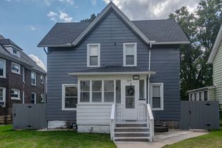 1635 5th Avenue, Rockford, IL 61104