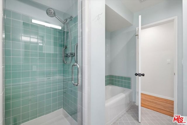 12818 Hatteras Street, Los Angeles, CA 91607