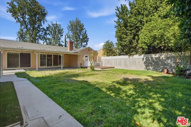 12818 Hatteras Street, Los Angeles, CA 91607
