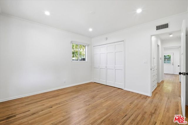 12818 Hatteras Street, Los Angeles, CA 91607