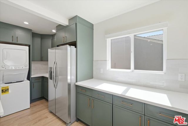 12818 Hatteras Street, Los Angeles, CA 91607