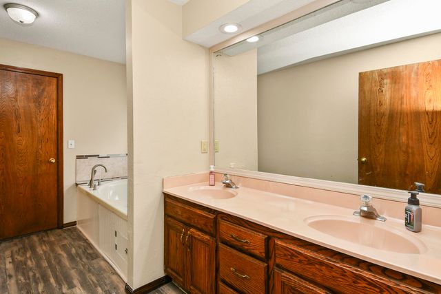 3193 W Wayland Street, Springfield, MO 65807