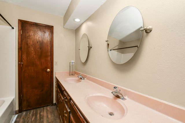 3193 W Wayland Street, Springfield, MO 65807