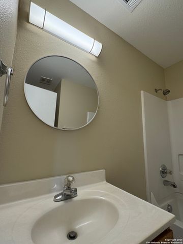 10738 Shaencrossing, San Antonio, TX 78254