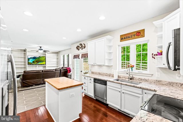 6731 GINSENG LN, King George, VA 22485