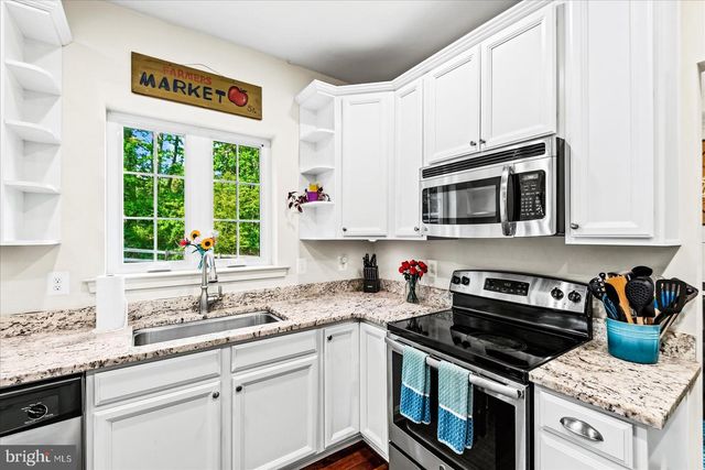 6731 GINSENG LN, King George, VA 22485