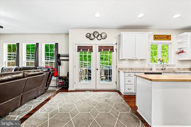 6731 GINSENG LN, King George, VA 22485