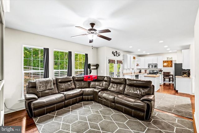 6731 GINSENG LN, King George, VA 22485