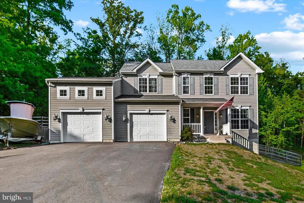 6731 GINSENG LN, King George, VA 22485
