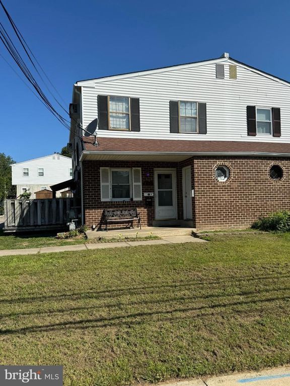 637 SPRUCE ST, Collingdale, PA 19023