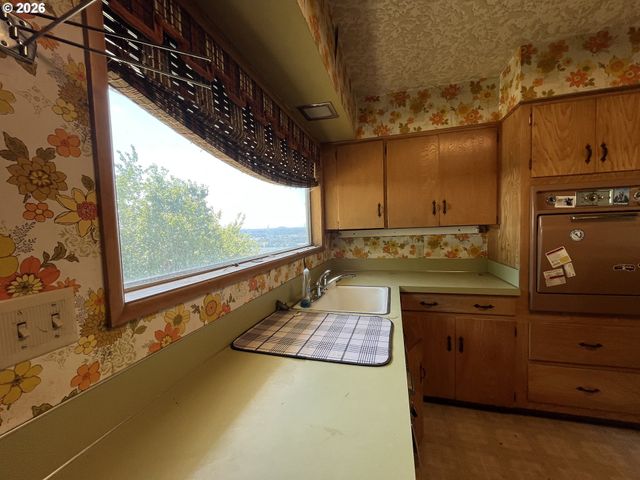 3137 Nw 3RD Ave, Camas, WA 98607