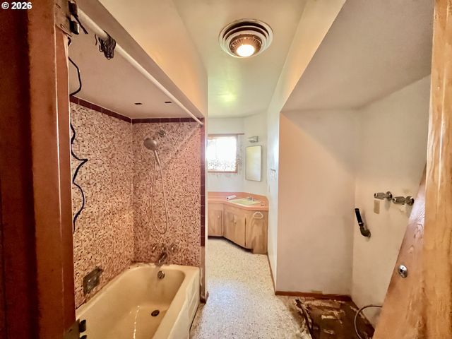 3137 Nw 3RD Ave, Camas, WA 98607