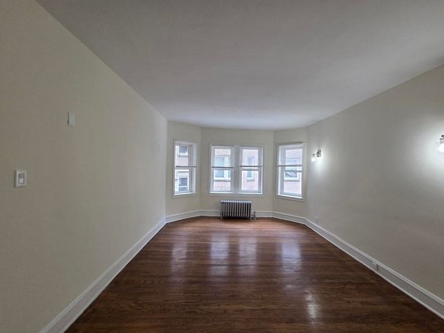 6324 N Albany Avenue 2E, Chicago, IL 60659