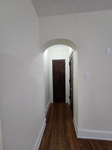 6324 N Albany Avenue 2E, Chicago, IL 60659