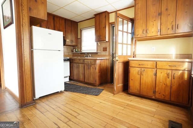 197 W Dixie Avenue SE, Marietta, GA 30008