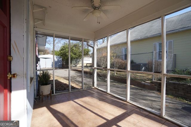 197 W Dixie Avenue SE, Marietta, GA 30008