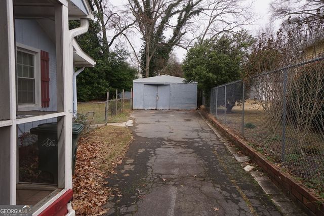 197 W Dixie Avenue SE, Marietta, GA 30008