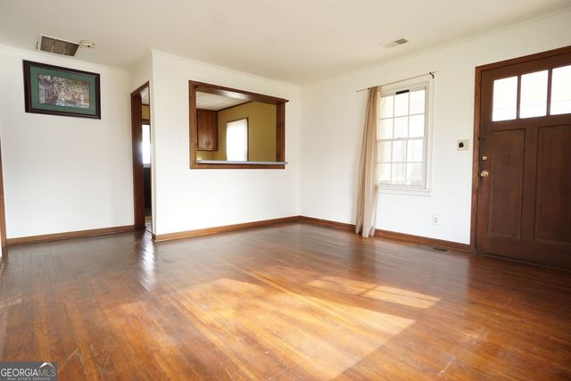 197 W Dixie Avenue SE, Marietta, GA 30008