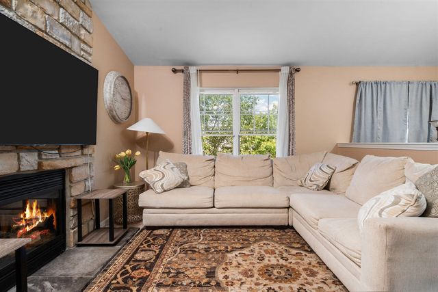 7366 Maplelawn Drive, Ypsilanti, MI 48197