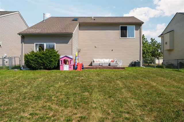 7366 Maplelawn Drive, Ypsilanti, MI 48197