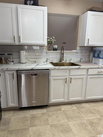 7366 Maplelawn Drive, Ypsilanti, MI 48197