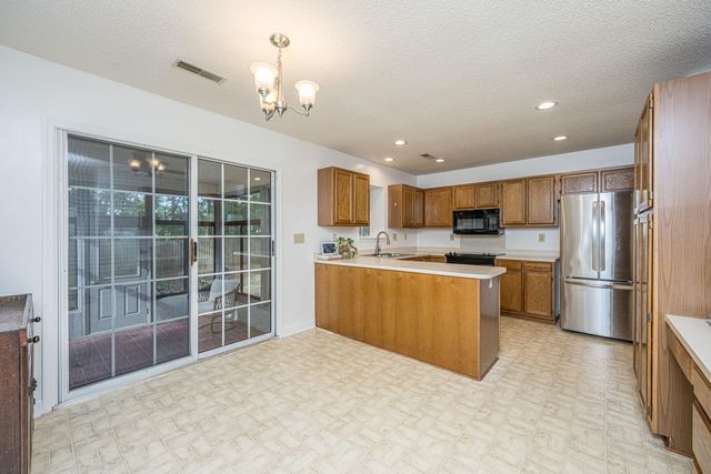 8167 Sherbrooke Lane, North Charleston, SC 29418