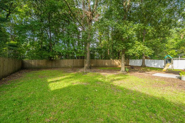 8167 Sherbrooke Lane, North Charleston, SC 29418