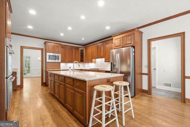 9335 Huntcliff Trace, Atlanta, GA 30350