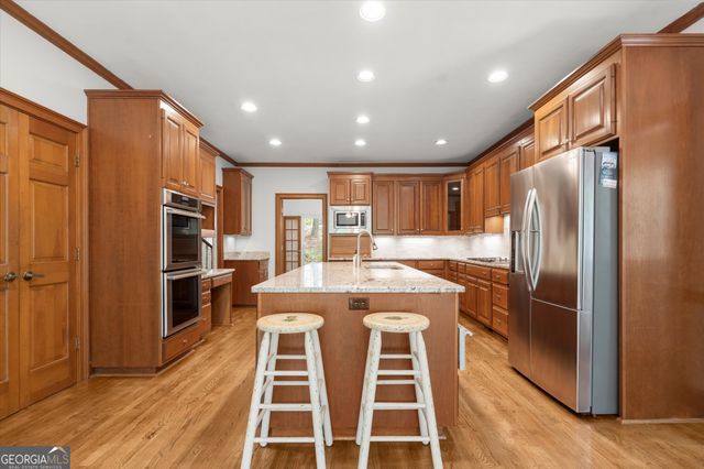 9335 Huntcliff Trace, Atlanta, GA 30350